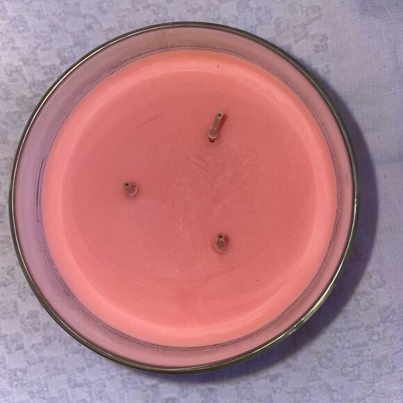 Bath & Body Works ISLAND DAYDREAM Large 3-Wick Candle 14.5 oz - Picture 2 of 3